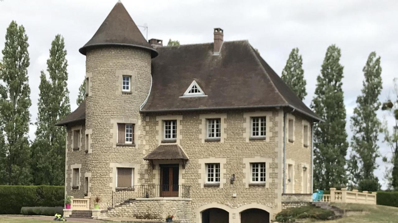 Bed and Breakfast Demeure Des Carila Heudebouville Exterior foto